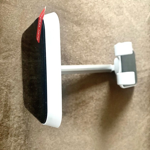 New AdjustablePerfect Phone
Stand (White) - Picture 6 of 10